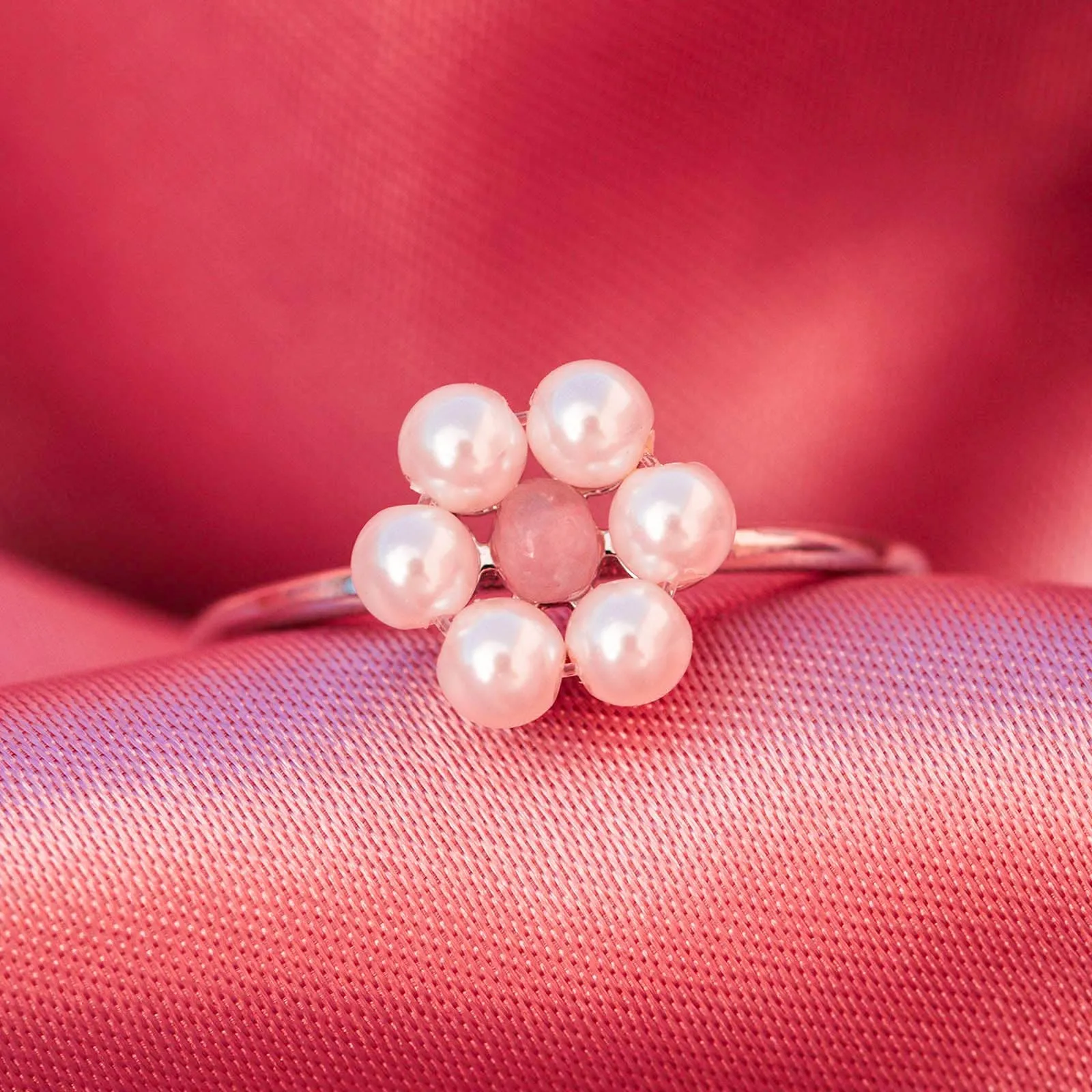 Bitty Pearl Flower Ring