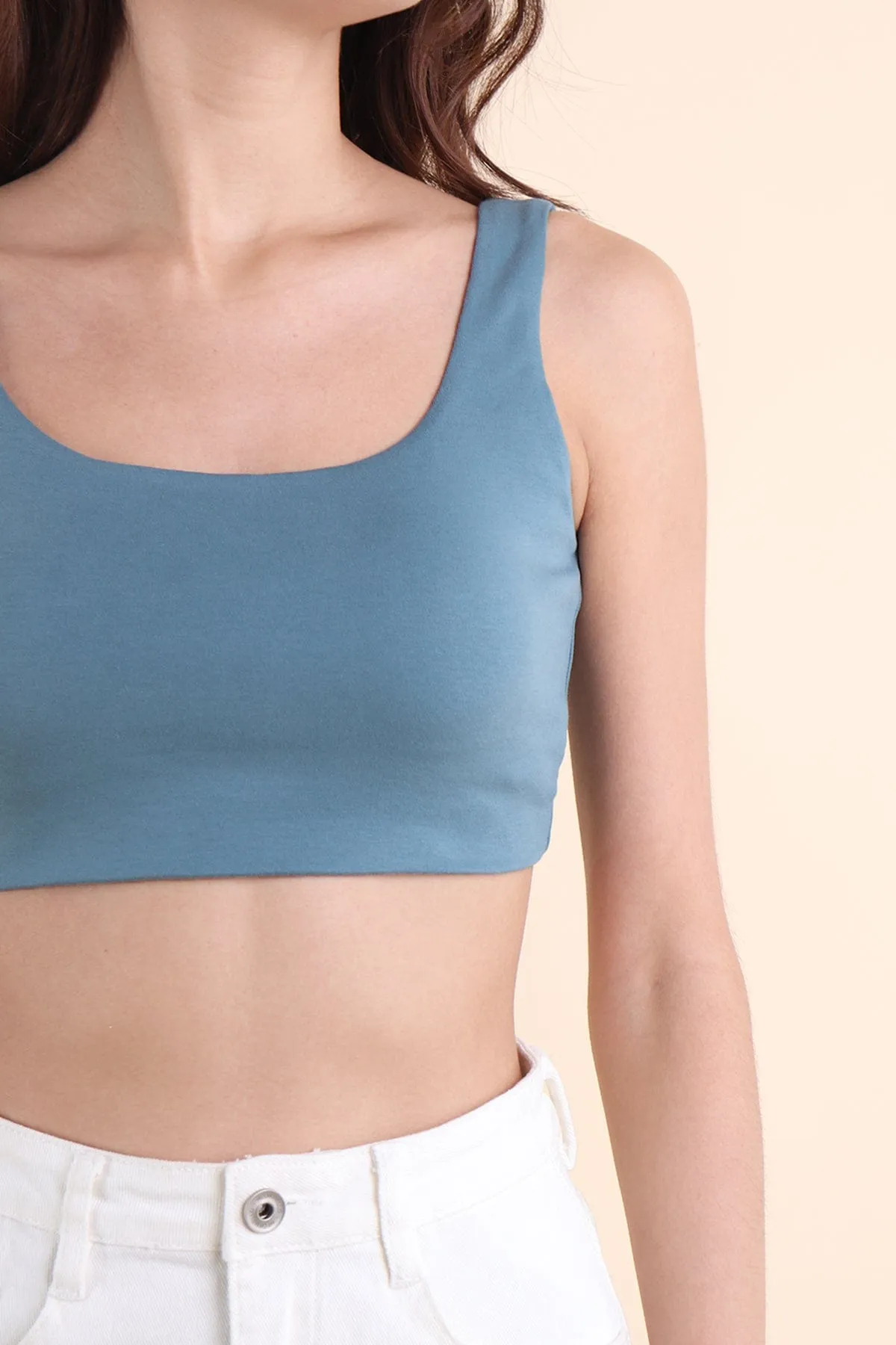 DARIS U-PADDED CROP TOP IN TEAL